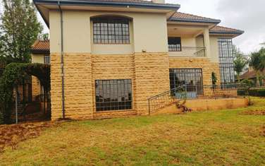 5 Bed House with En Suite in Nyari