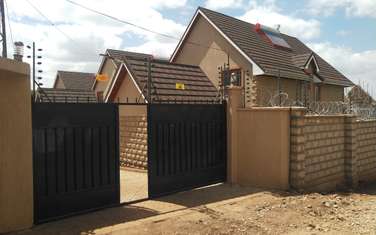 5 Bed House with En Suite in Ngong