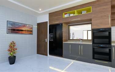 5 Bed Apartment with En Suite at 5Th Avenue
