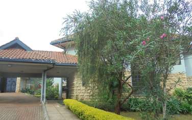 5 Bed House with En Suite at Nyari West Drive