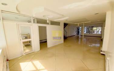 2,000 ft² Shop with Backup Generator in Westlands Area