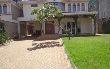 4 Bed House with En Suite at 32 Grivellia Groove