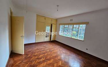 4 Bed House with En Suite in Lavington