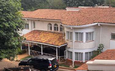 6 Bed House with En Suite in Gigiri