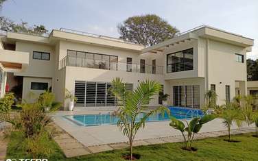 5 Bed Townhouse with En Suite at Off Ruaka Rd