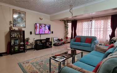 3 Bed Apartment with En Suite at 3Rd Parklands Avenue