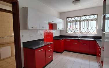 3 Bed Apartment with En Suite in Brookside
