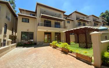 5 Bed Townhouse with En Suite in Lavington