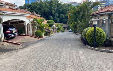 5 Bed Townhouse with En Suite at Riverside Drive
