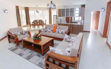 Serviced 2 Bed Apartment with En Suite in Kilimani