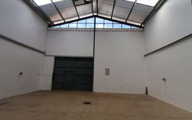 2,432 ft² Warehouse with Service Charge Included at Eastern Bypass