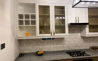 3 Bed Apartment with En Suite at Opposite Mountain View Area