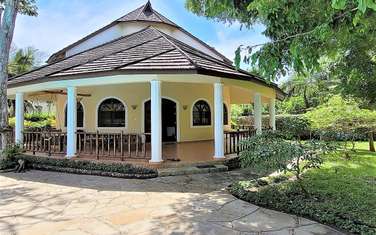 2 Bed Villa with En Suite at Diani Beach Road