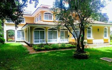 5 Bed Townhouse with En Suite in Kitisuru