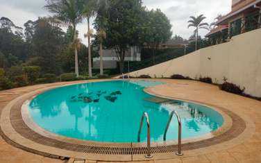 5 Bed Townhouse with Swimming Pool in Nyari