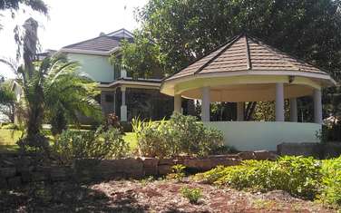 6 Bed House with En Suite in Ngong