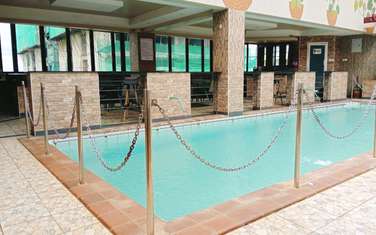 Furnished 2 Bed Apartment with Swimming Pool in Parklands
