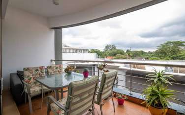 3 Bed Apartment with En Suite in Riverside