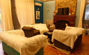 4 Bed House with En Suite in Runda