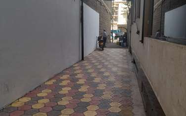 3,000 ft² Commercial Property with Service Charge Included at Koinange Street