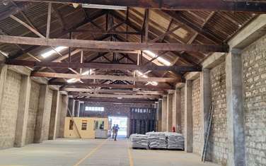 17,217 ft² Warehouse with Service Charge Included at Zanzibar Road