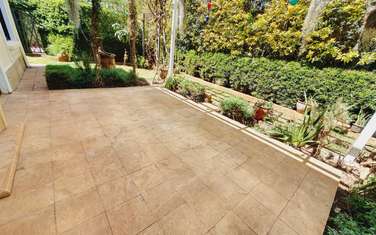 5 Bed House with En Suite at Lavington