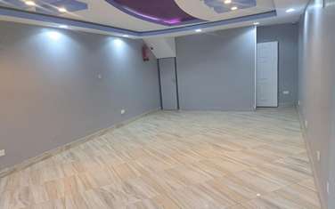1,000 ft² Office with Parking in Parklands