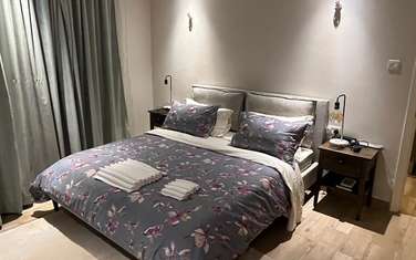 Serviced 2 Bed Apartment with En Suite in Parklands