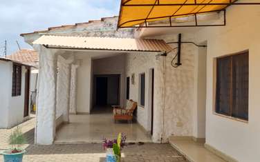 8 Bed Villa with En Suite at Gasaro
