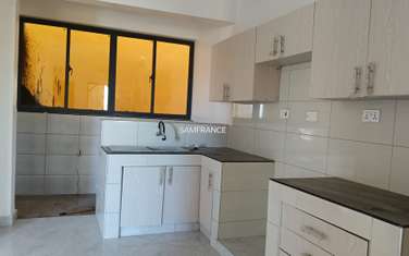 Serviced 2 Bed Apartment with En Suite at Bombolulu