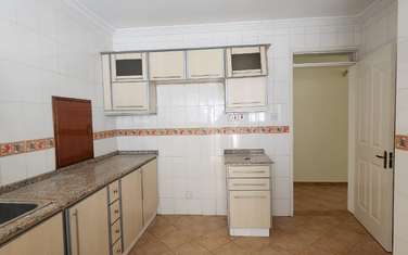 3 Bed House with En Suite in Nyari