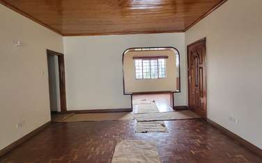 4 Bed Apartment with En Suite in Rhapta Road