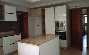 Furnished 4 Bed Apartment with En Suite in Riverside