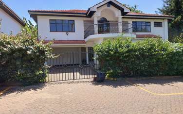 4 Bed Townhouse with En Suite at Brookside