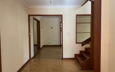 5 bedroom villa for rent in Nyari