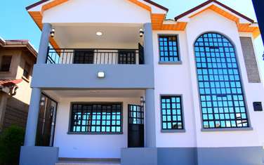 4 Bed House with En Suite at Behind Spur Mall