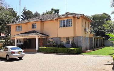 5 Bed Townhouse with Garage in Gigiri