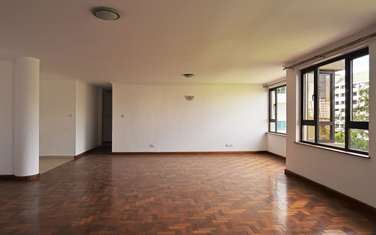 3 Bed Apartment with En Suite in Riverside