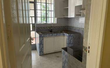 3 Bed Apartment with En Suite in Ngong Road