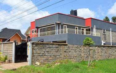 4 Bed House with En Suite at Salama Court