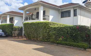 4 Bed Townhouse with En Suite at Brookside Drive