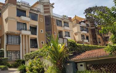 2 Bed Apartment with En Suite at Riverside Drive