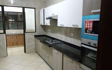 3 Bed Apartment with En Suite in General Mathenge