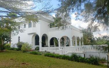 5 Bed House with En Suite at Nyari Road