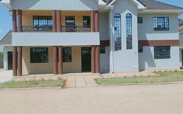 5 Bed Townhouse with En Suite in Garden Estate