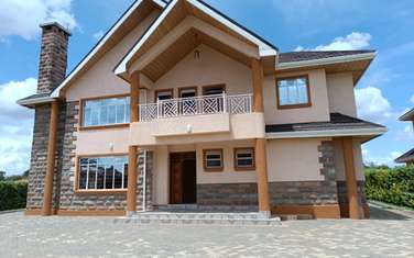 4 Bed House with En Suite in Kenyatta Road