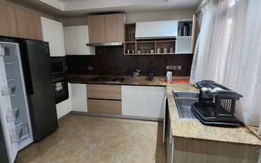 Serviced 3 Bed Apartment with En Suite in Riverside