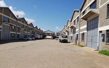 9,000 ft² Warehouse with Service Charge Included at Bypass