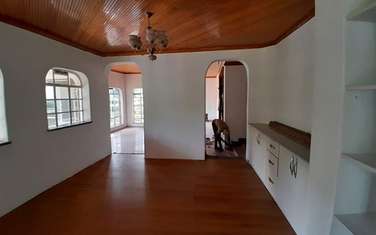 5 Bed House with En Suite at Bomas