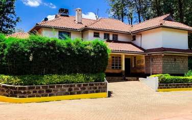 6 Bed House with Garden at Mimosa